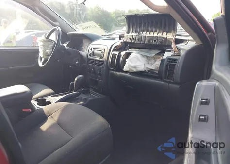 2004 Jeep Grand Cherokee Laredo/Columbia/Freedom z USA, uszkodzony, nr VIN 1J4GW48S24C357110